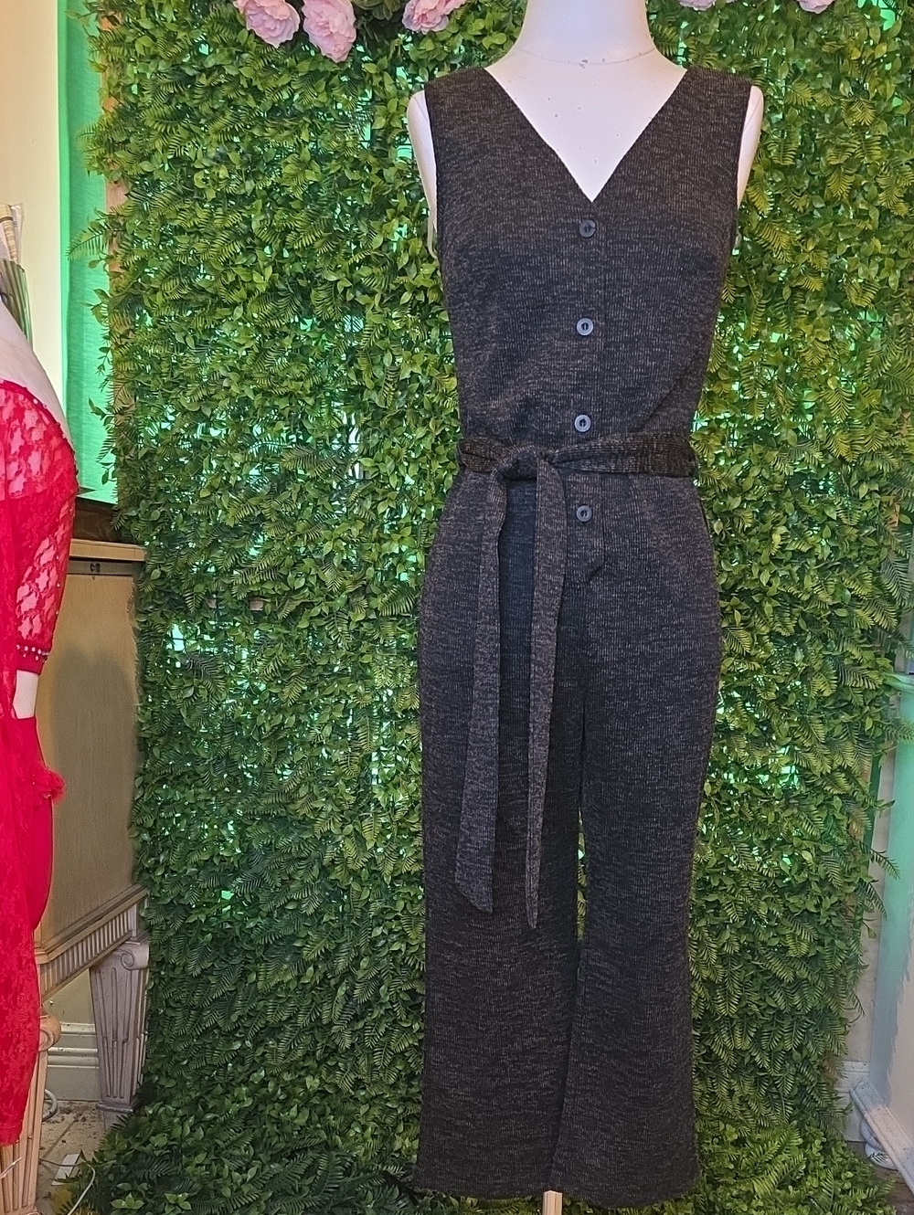 Gilli Charcoal Gray Sleeveless V-Neck Button-Front Jumpsuit with Tie Waist